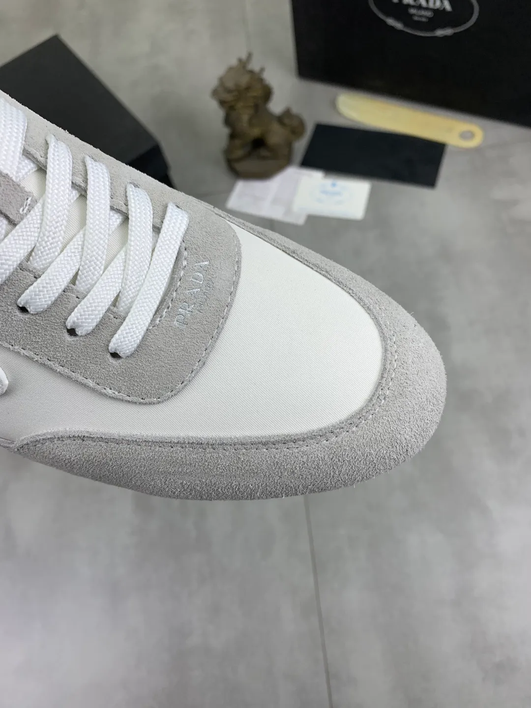 Men's Men's Shoes💰P440💰[New Style] The latest classic model of high-quality PRADA breathable and comfortable men's shoes has been launched on the official website in 1:1 reproduction, synchronized in Hong Kong counters and on the same catwalk; all made of calfskin with breathable mesh fabric ➕Imported soft and comfortable sheep Leather lining, 🍡🍡original 1:1 rubber outsole, non-slip and wear-resistant; comfortable to wear, attractive style, fine workmanship, and simple and neat shoe last, showing a man's courage and toughness, 👍size 38 to 44; 4️⃣colors🉑️ to choose from